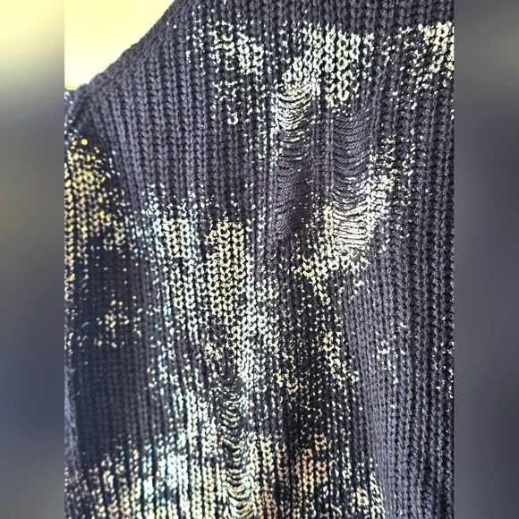 Love More Black & Metallic Silver Distressed Grunge Cold Shoulder Sweater Size L - Picture 7 of 11